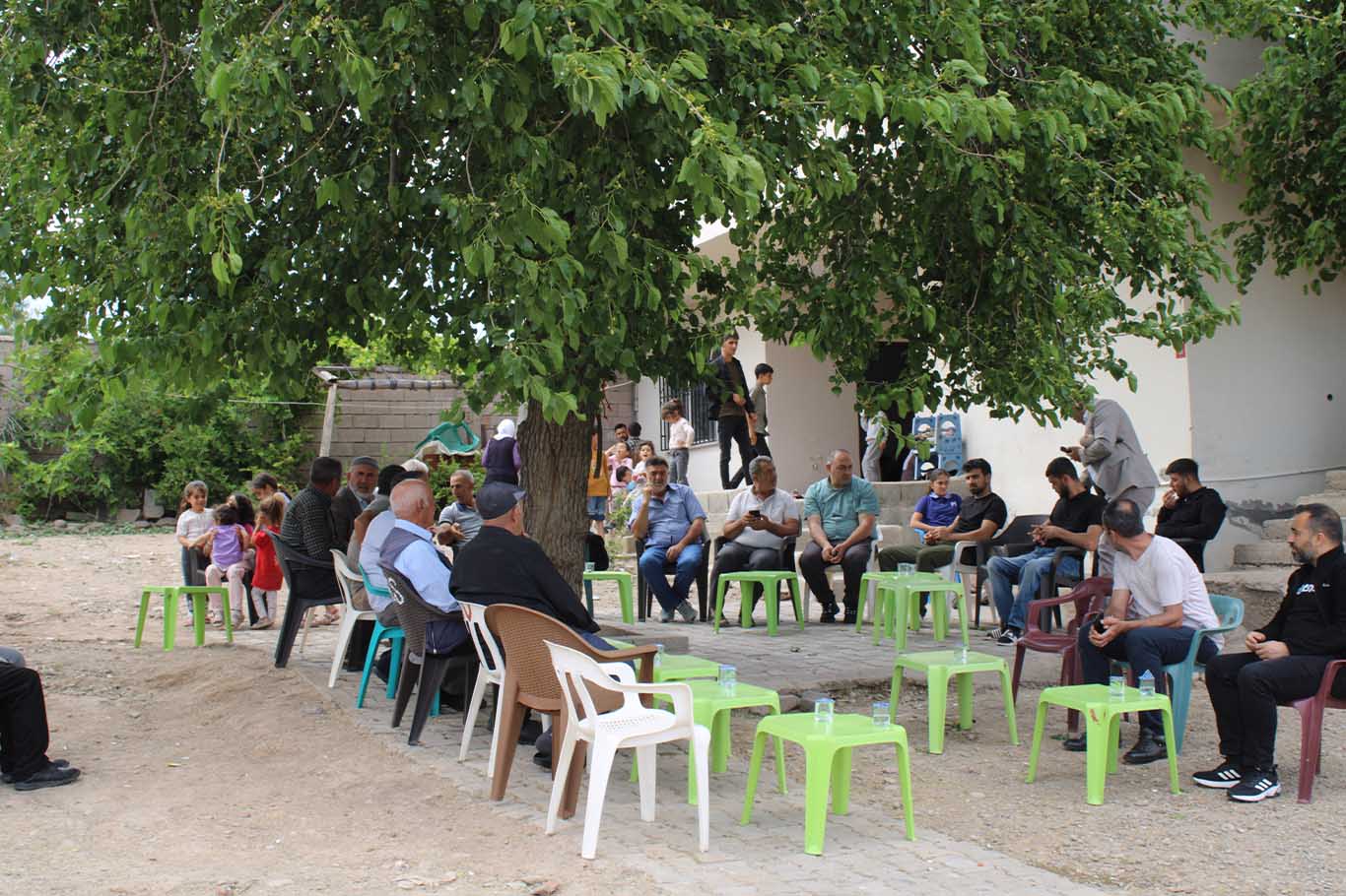 Diyarbakır’da Yanan Kamyonette Ölü Bulunan Baba Ve Oğulun Ailesi Konuştu 1