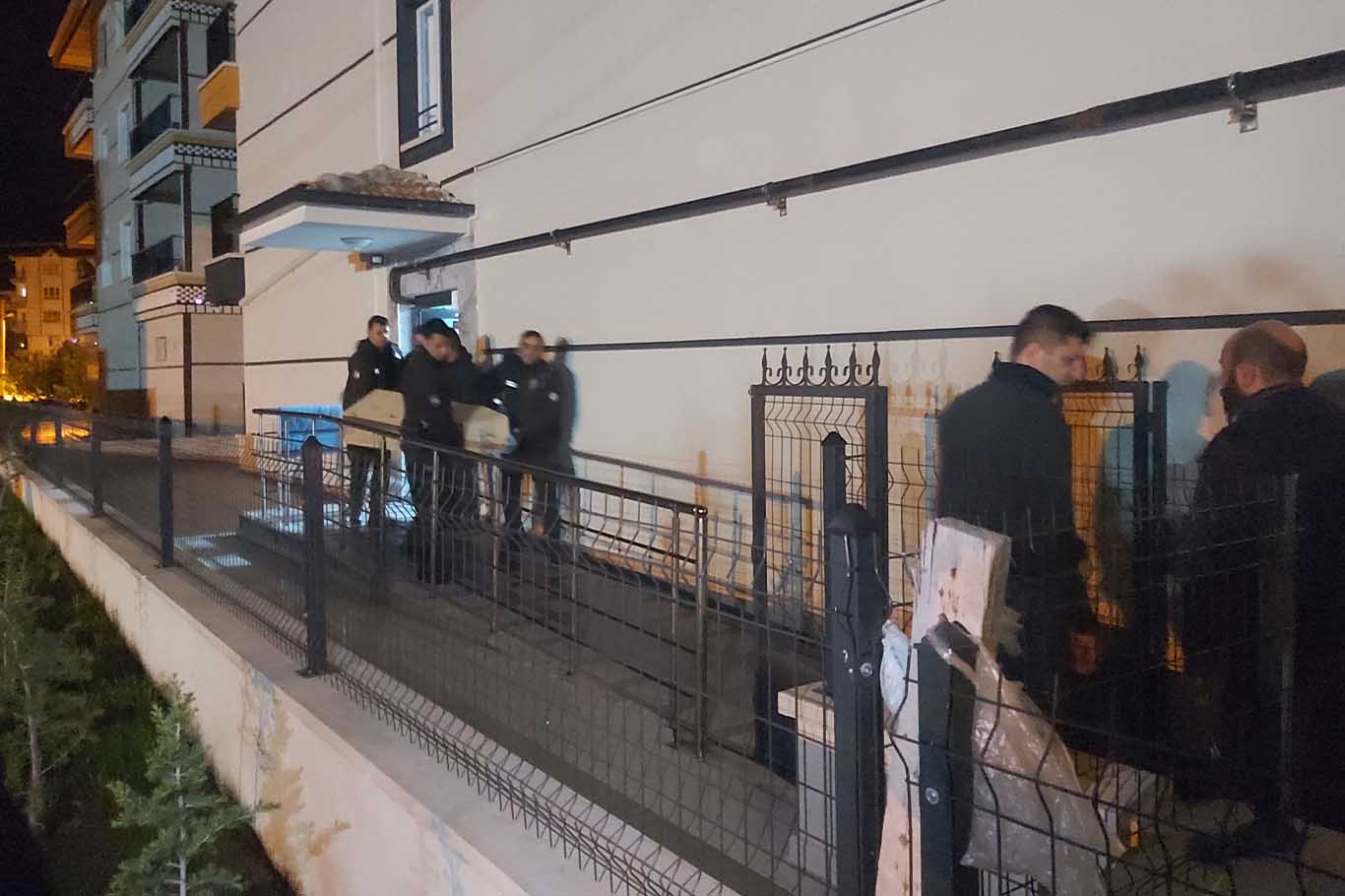 Evine Gizlice Girdiği Komşusu Hatice'yi Öldürüp, 1 Gün Sonra Yaşamına Son Vermiş 3