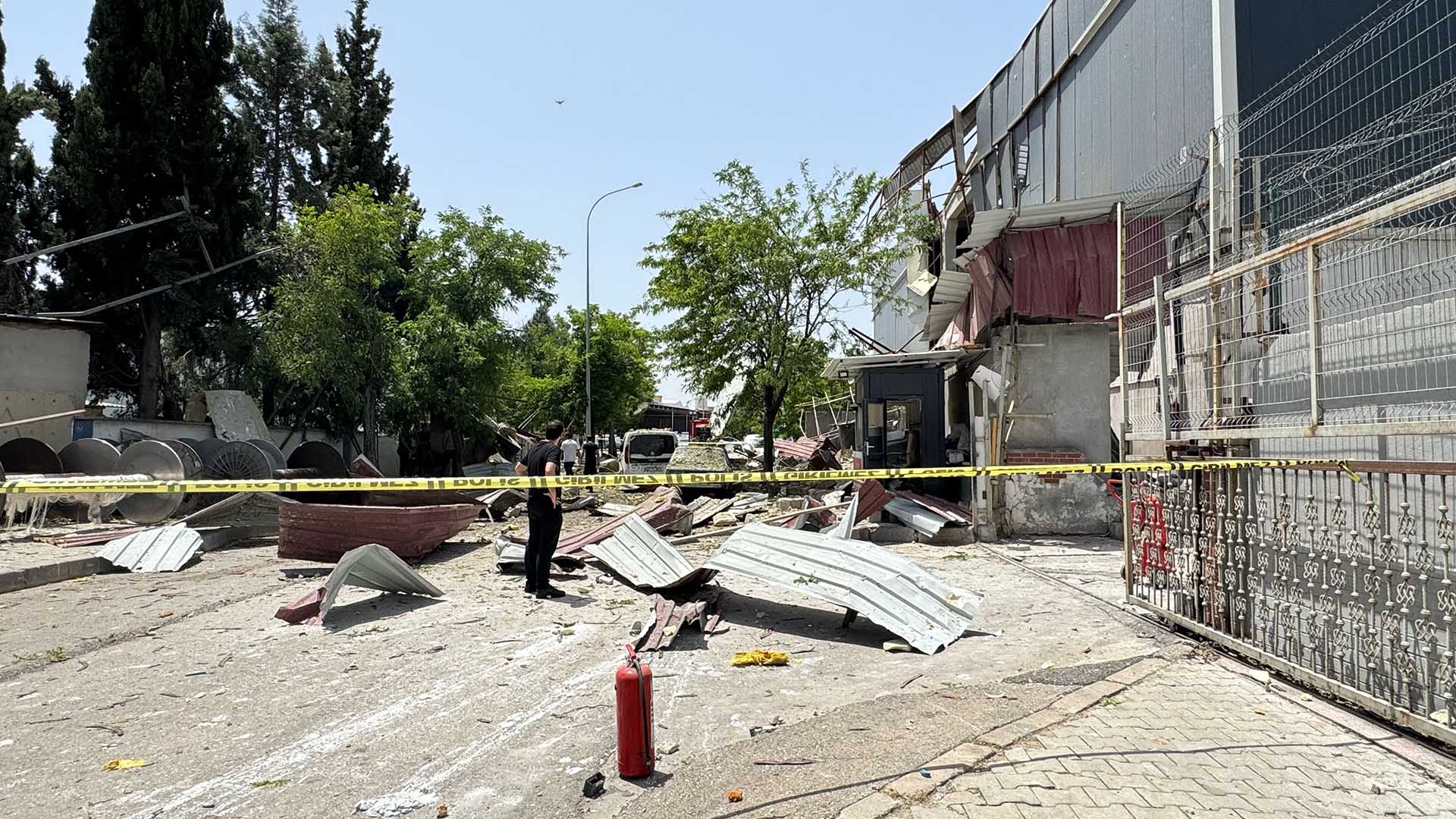 Halı Fabrikasında Patlama 7 Yaralı 3