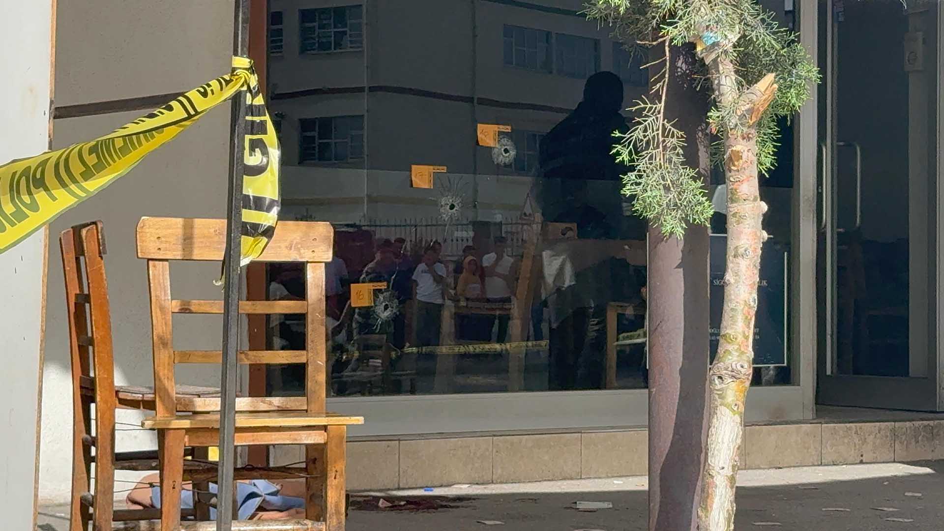 Kahvehane Önünde Oturan Genci Kurşun Yağmuruna Tuttular 2