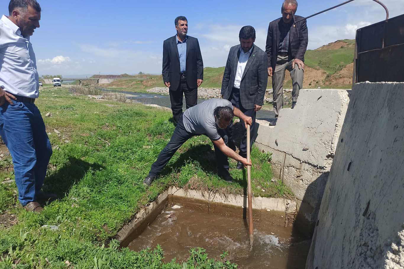 Köylüleri Işte Bu Suyu Içmeye Mahkum Ediyorlar 3