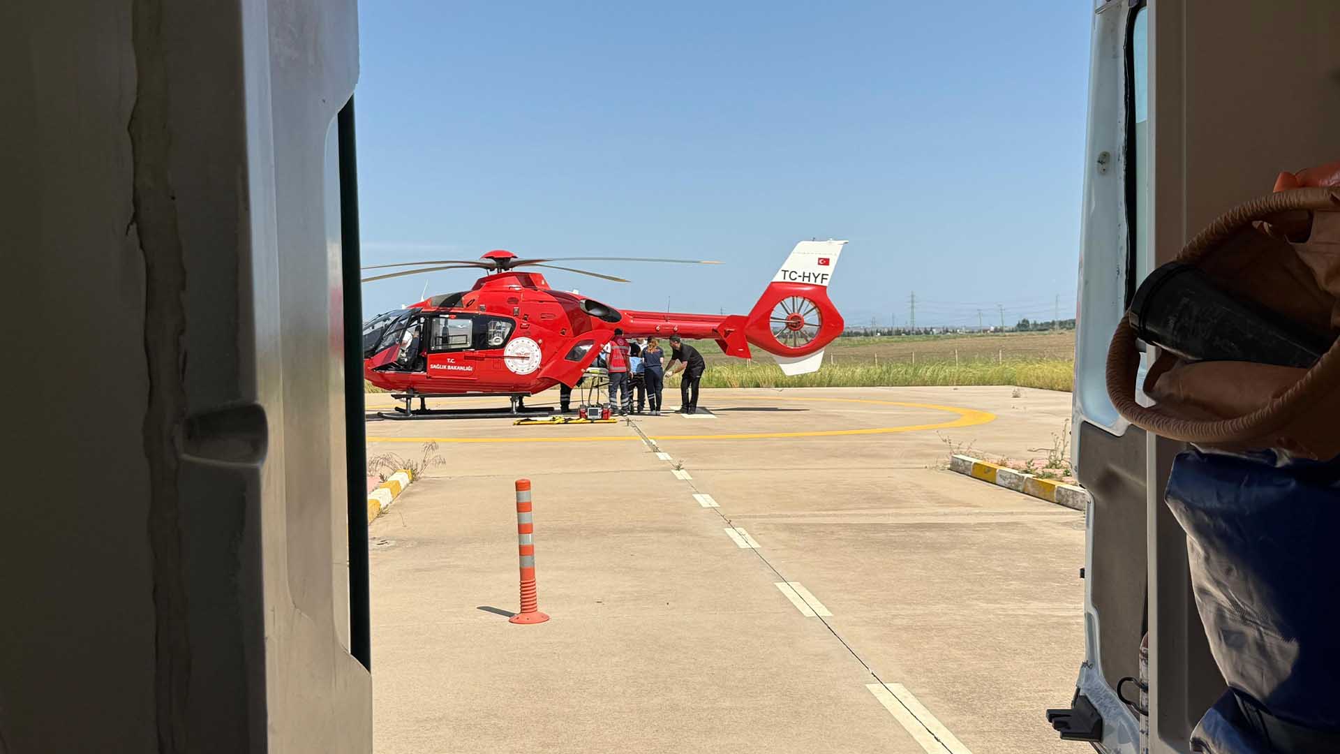 Kulp’ta Ağaçtan Düşen Yaralı, Ambulans Helikopterle Hastaneye Nakledildi 2