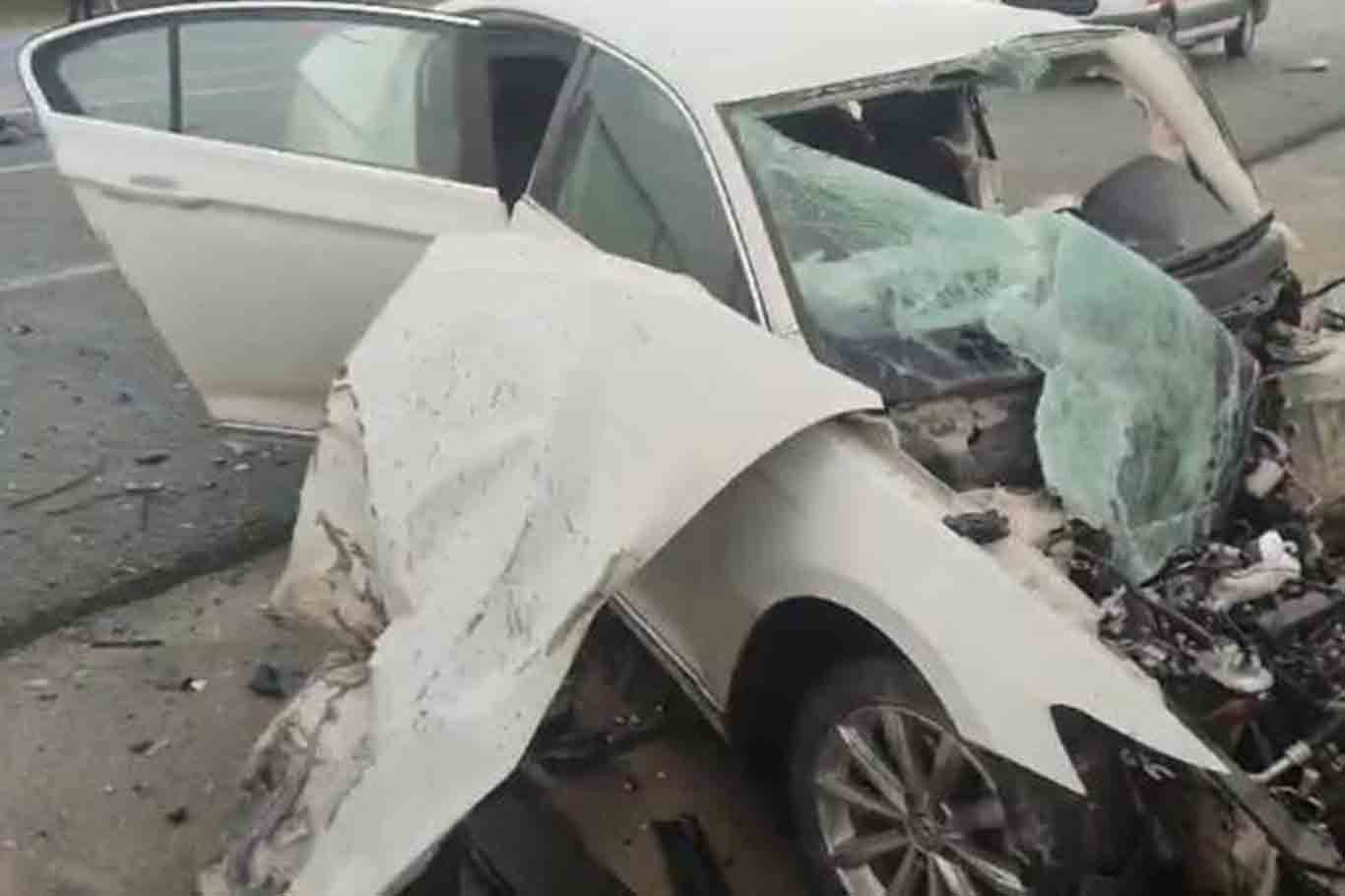 Otomobiller Kafa Kafaya Çarpıştı 2 Ölü, 2 Yaralı 5