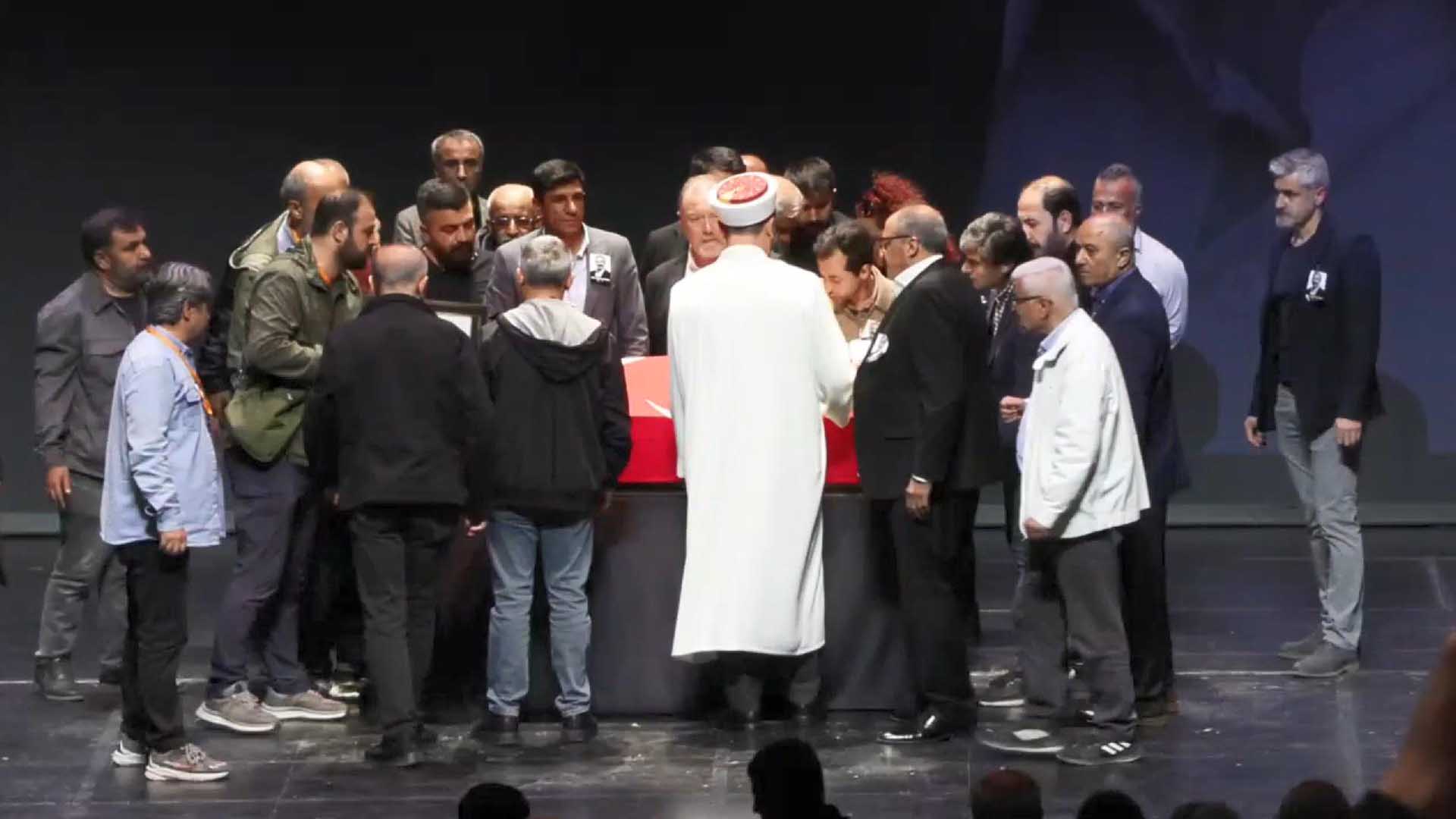 Tbmm Başkanvekili Sırrı Süreyya Önder Için Akm'de Tören Düzenlendi 2