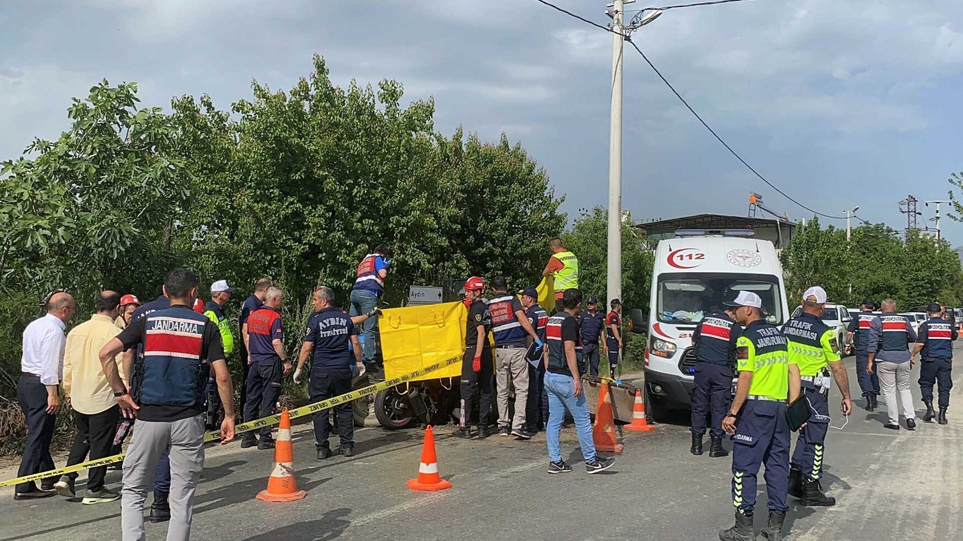 Traktörle Motosiklet Çarpıştı; 3 Ölü 3