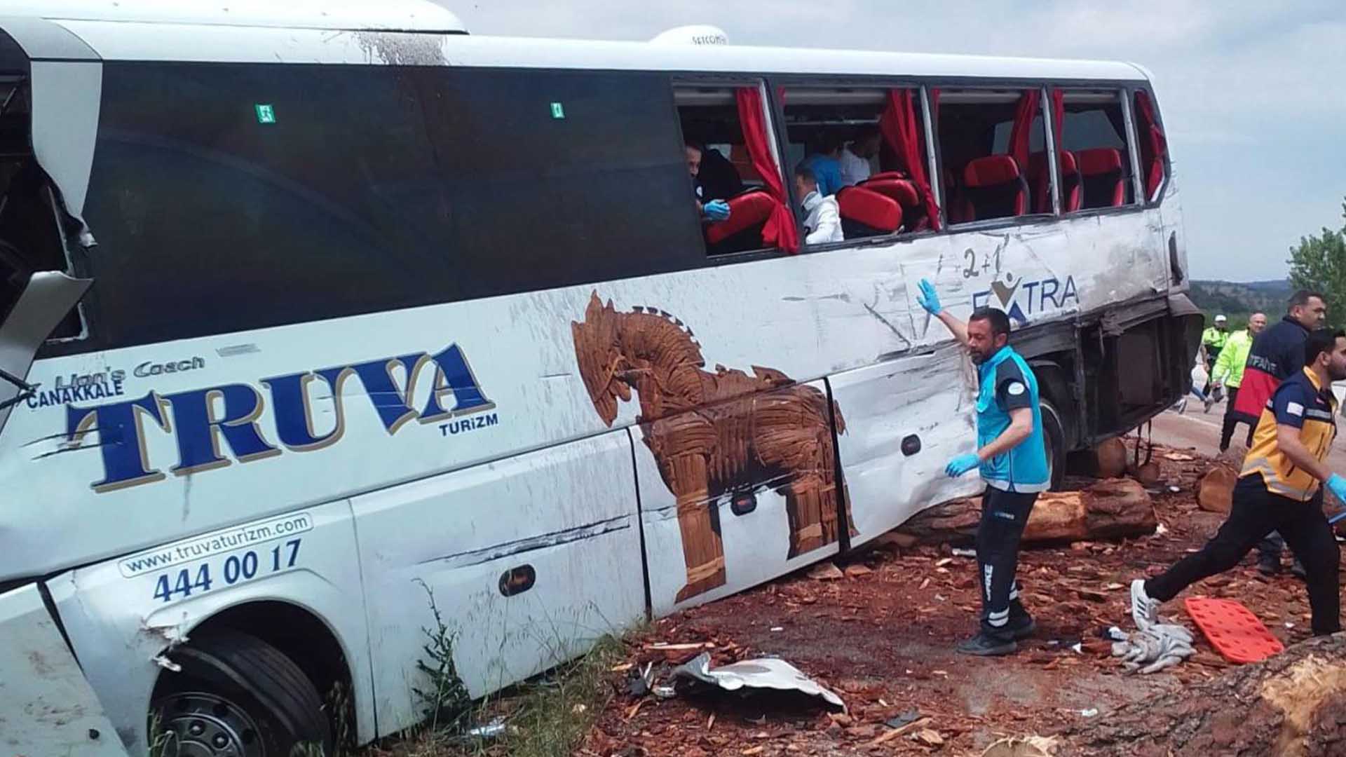 Zi̇nci̇rleme Kazada 8 Ki̇şi̇ Öldü 2
