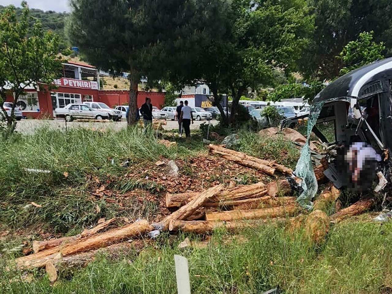 Zi̇nci̇rleme Kazada 8 Ki̇şi̇ Öldü 9