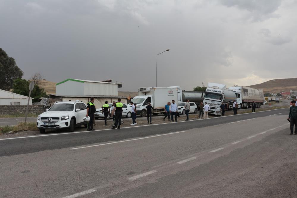 Zincirleme Trafik Kazası (1)