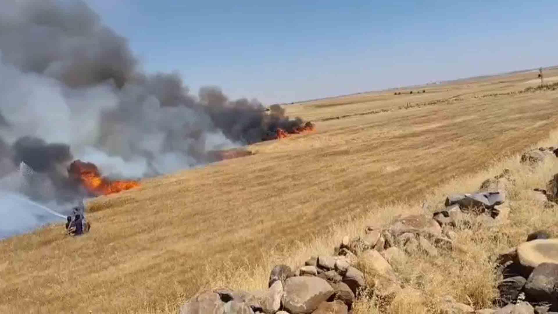 Bin Dönüm Buğday Tarlası Yandı, 1'I Ağır 5 Kişi Yaralandı 1