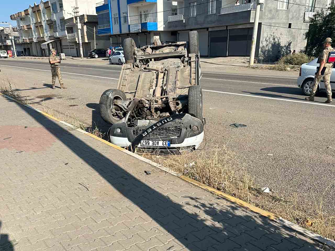 Bismil’de Otomobil Devrildi 1 Yaralı 11