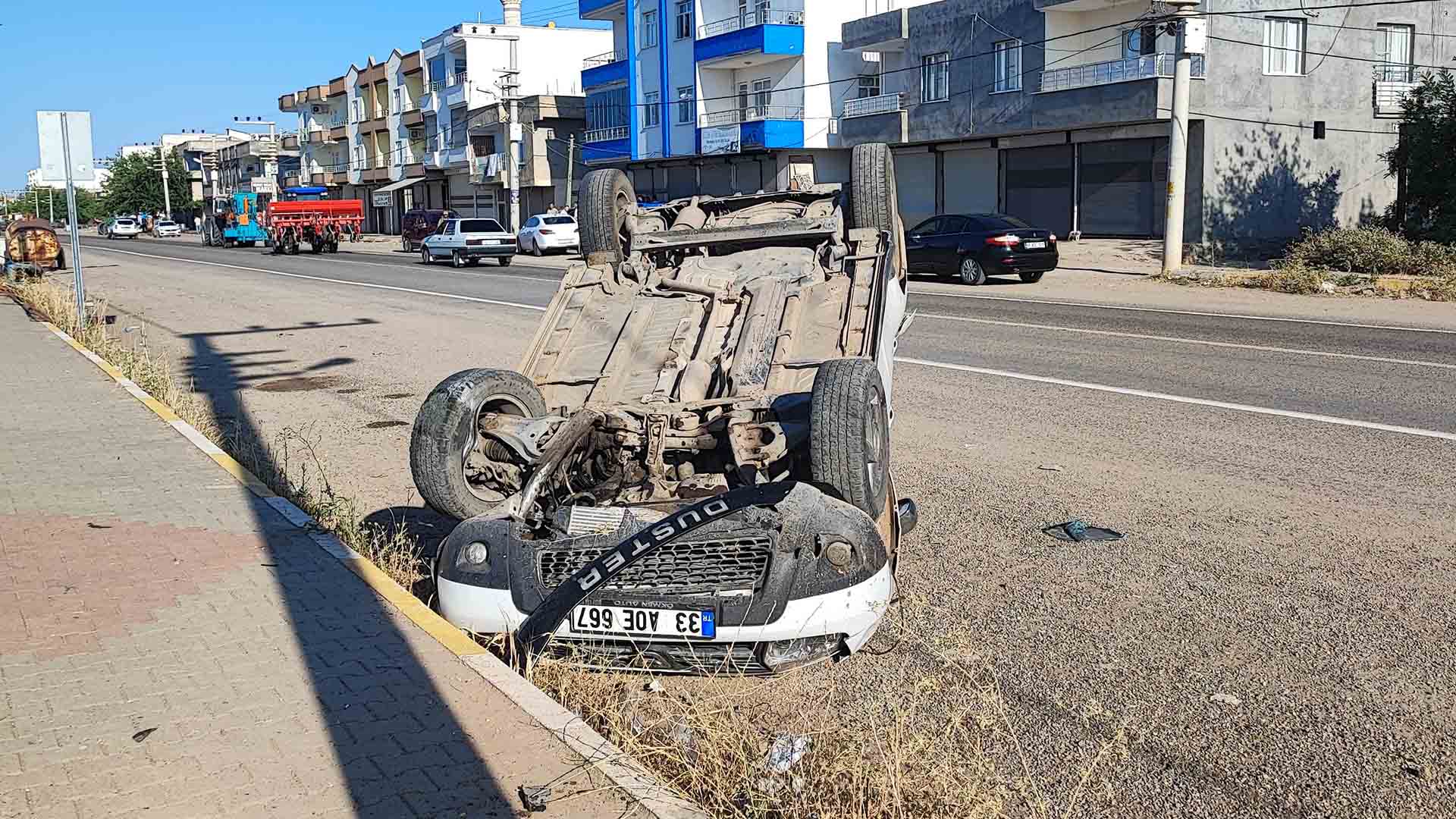 Bismil’de Otomobil Devrildi 1 Yaralı 6