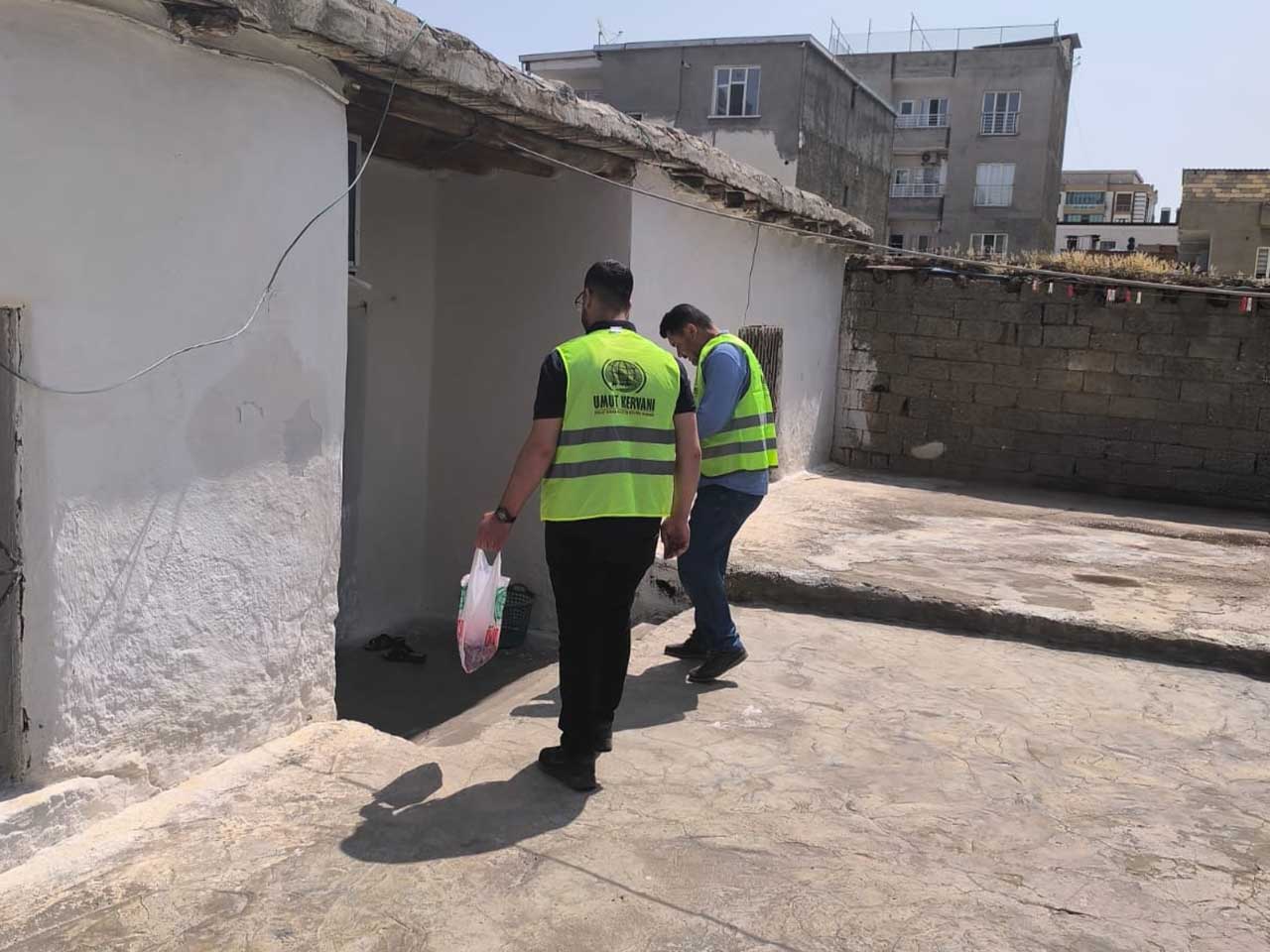 Bismil’de Yüzlerce Aileye Kurban Eti Ulaştırıldı 4