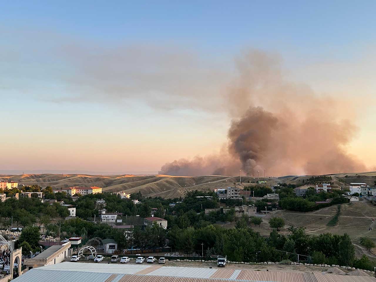 Diyarbakır’da Anız Yangını, 4 Saatlik Çalışma Ile Kontrol Altına Alındı 1