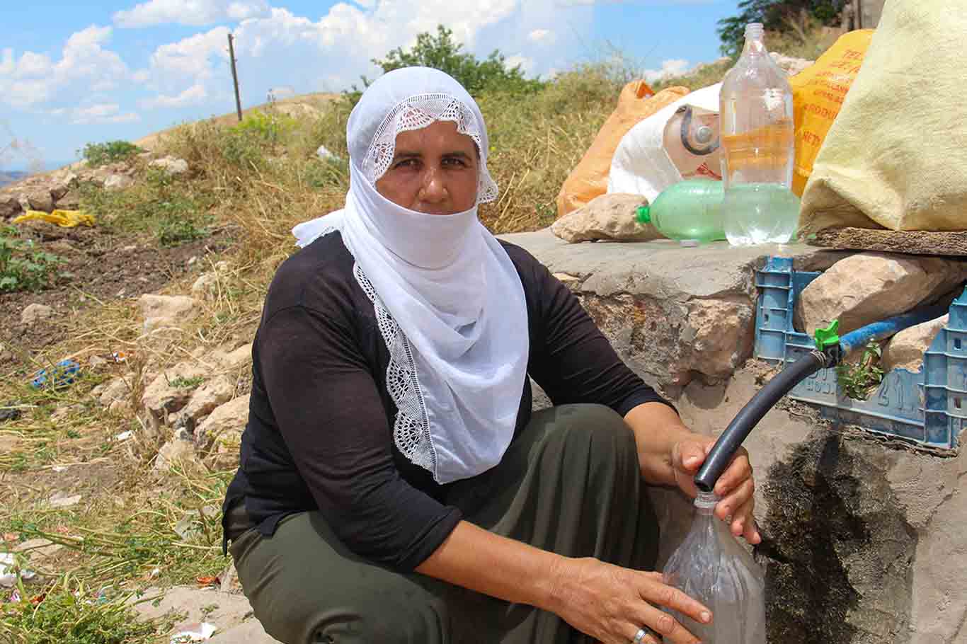 Diyarbakır’da Bir Yıldır Susuz Olan Mahalle Sakinleri Cenazeyi Yıkayacak Suyumuz Yok 6
