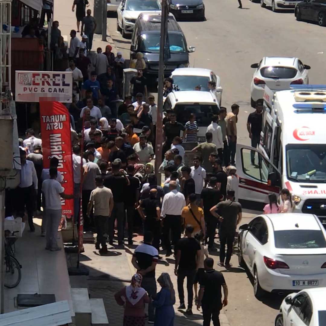 Diyarbakır’da Eski Çalışanının Tabancayla Vurduğu Eczacı Öldü 1