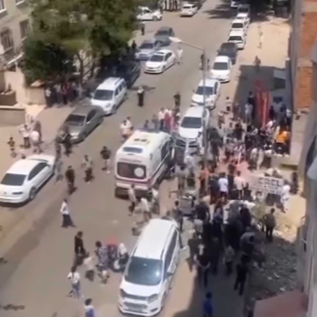 Diyarbakır’da Eski Çalışanının Tabancayla Vurduğu Eczacı Öldü 2