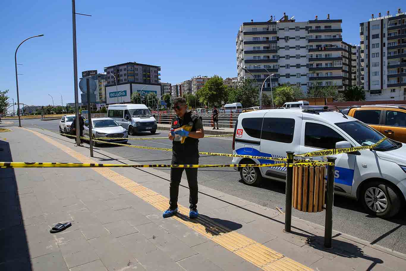 Diyarbakır'da Sopalı Ve Silahlı Kavgada 3 Kişi Yaralandı 3