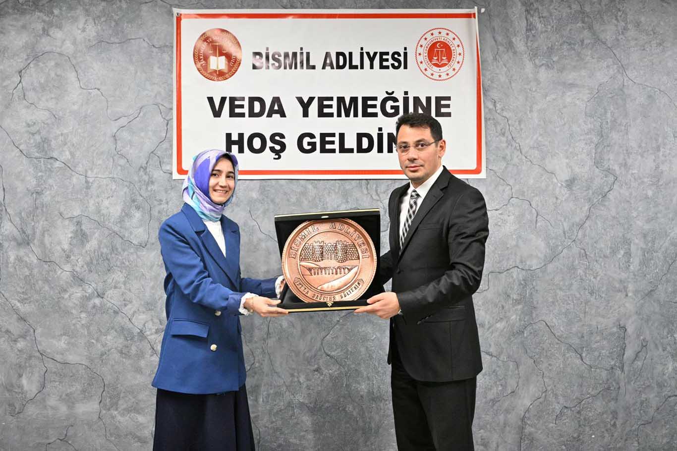 Vali Zorluoğlu, Tayını Çıkan Hakim Ve Savcılar Için Düzenlenen Veda Yemeğine Katıldı 4