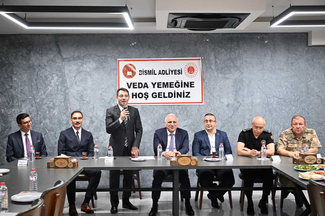 Vali Zorluoğlu, Tayını Çıkan Hakim Ve Savcılar Için Düzenlenen Veda Yemeğine Katıldı 6