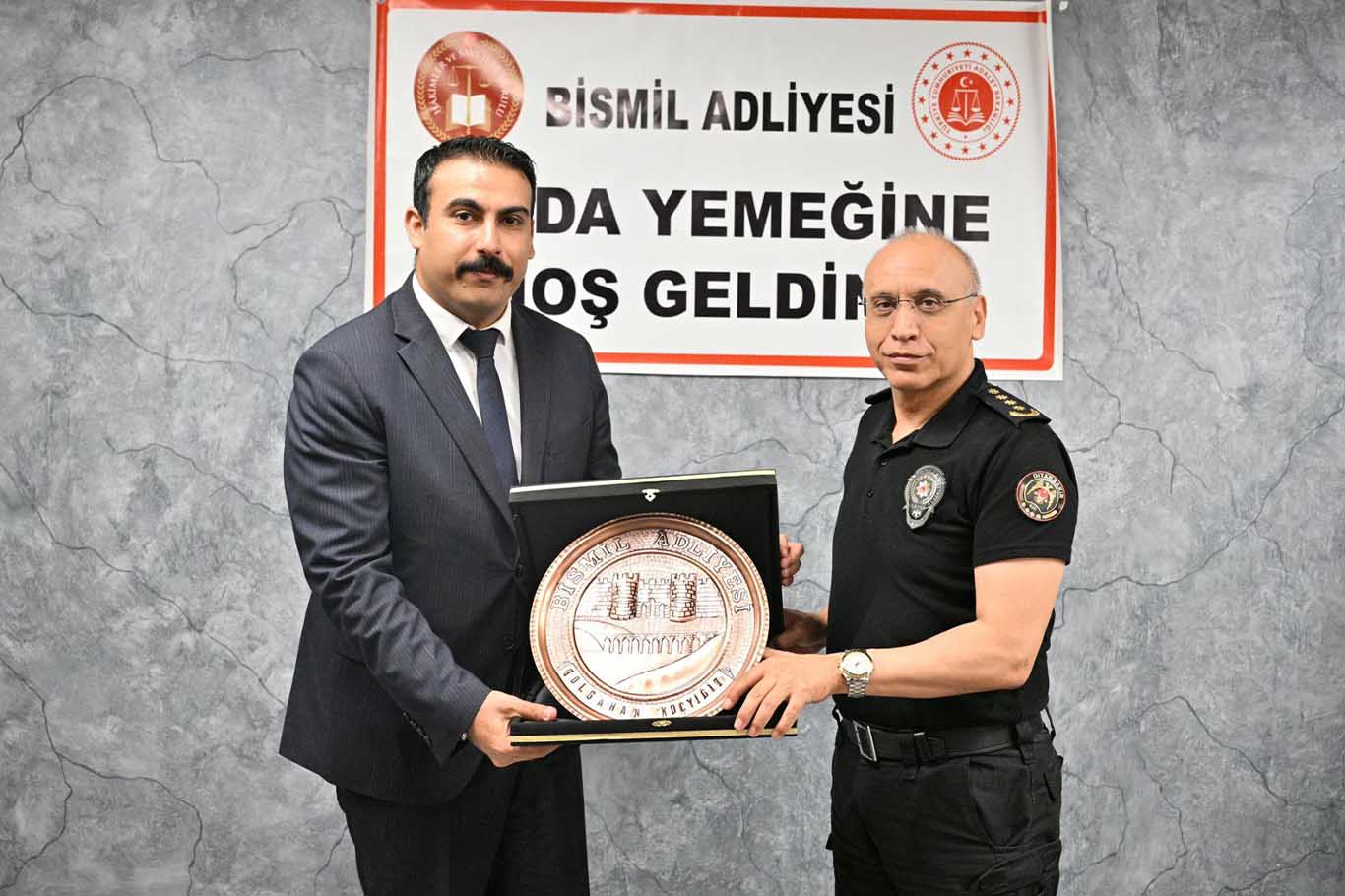 Vali Zorluoğlu, Tayını Çıkan Hakim Ve Savcılar Için Düzenlenen Veda Yemeğine Katıldı 7