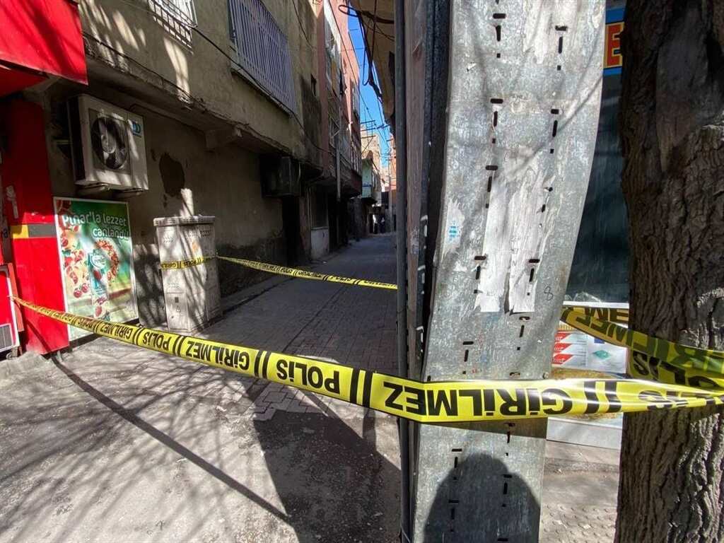 Aile İçi Tartışma Kanlı Bitti Kayınpeder Gelinini Tabancayla Vurdu (1)