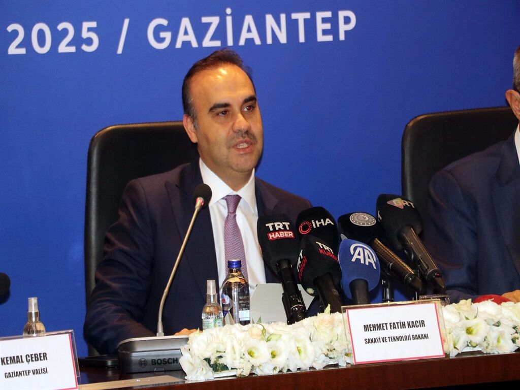 Bakan Kacır Yeşil Dönüşüme Öncülük Edecek Projelere 2 Milyon Tl Destek Vereceğiz (3)