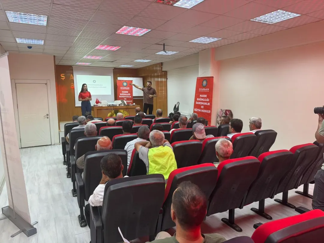 Bismil Belediyesinde Madde Bağımlılığına Karşı Farkındalık Semineri Düzenlendi (1)-1