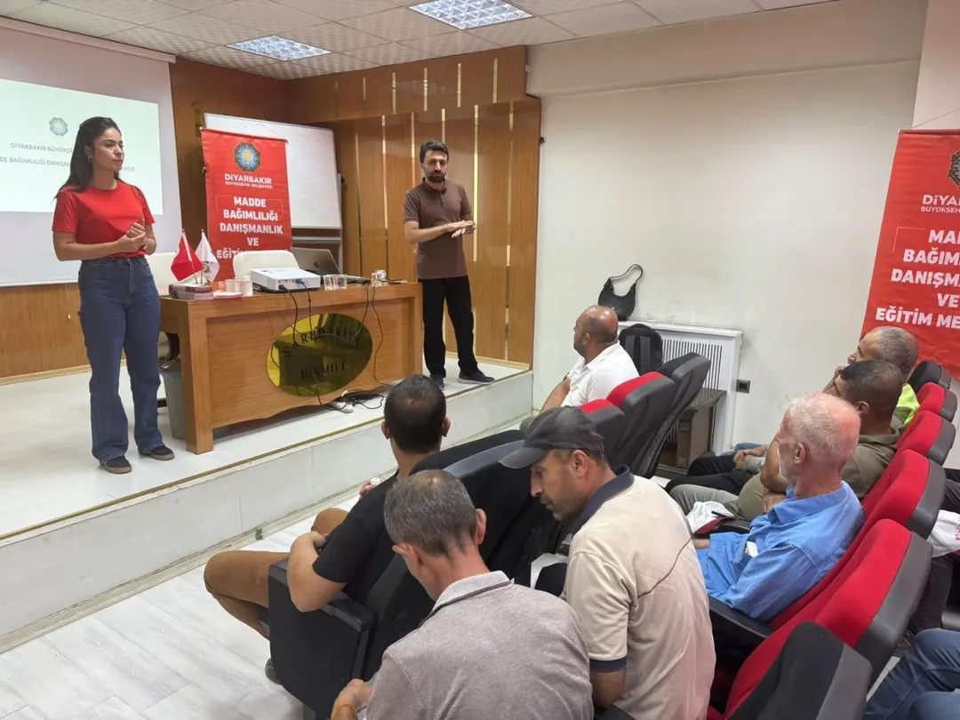 Bismil Belediyesinde Madde Bağımlılığına Karşı Farkındalık Semineri Düzenlendi (3)