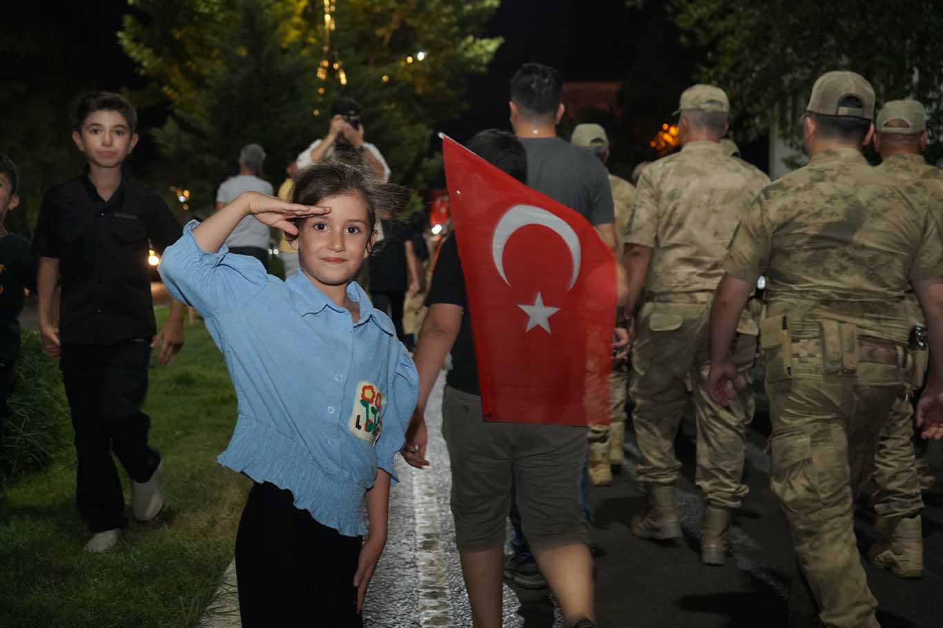 Bismil’de 15 Temmuz Zaferin Adı Türkiye Temasıyla Etkinlik Düzenlendi 12