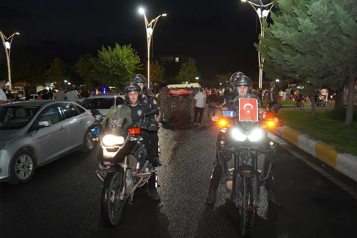 Bismil’de 15 Temmuz Zaferin Adı Türkiye Temasıyla Etkinlik Düzenlendi 8