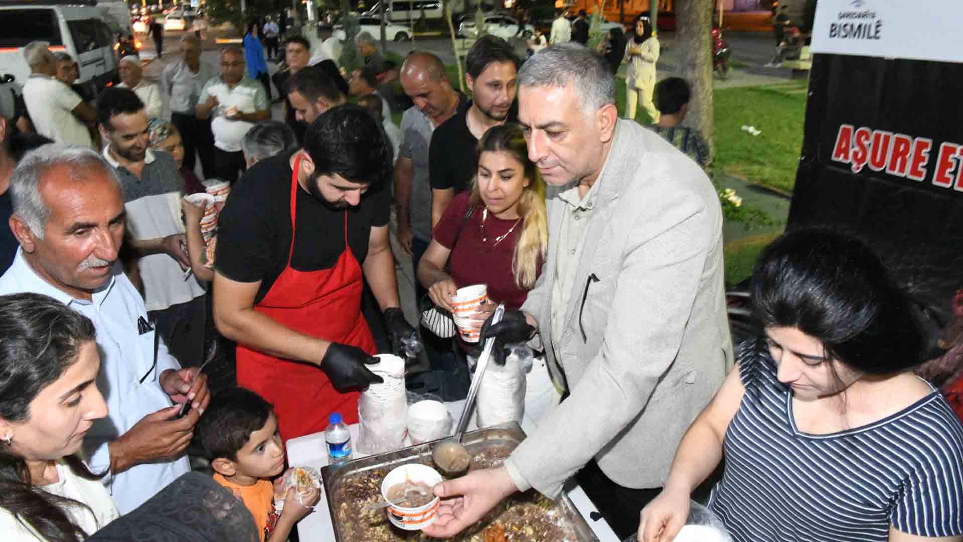 Bismil’de Muharrem Ayı Dolaysıyla Aşure Ikram Edildi 1
