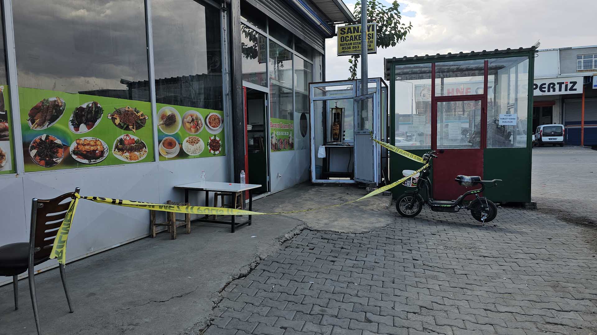 Bismil’de Silahlı Kavga Dönercide Oturan Uzman Çavuş Ve Döner Ustası Rastgele Yaralandı 3