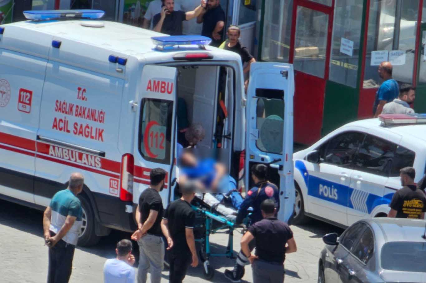 Bismil’de Silahlı Kavga Dönercide Oturan Uzman Çavuş Ve Döner Ustası Rastgele Yaralandı 4