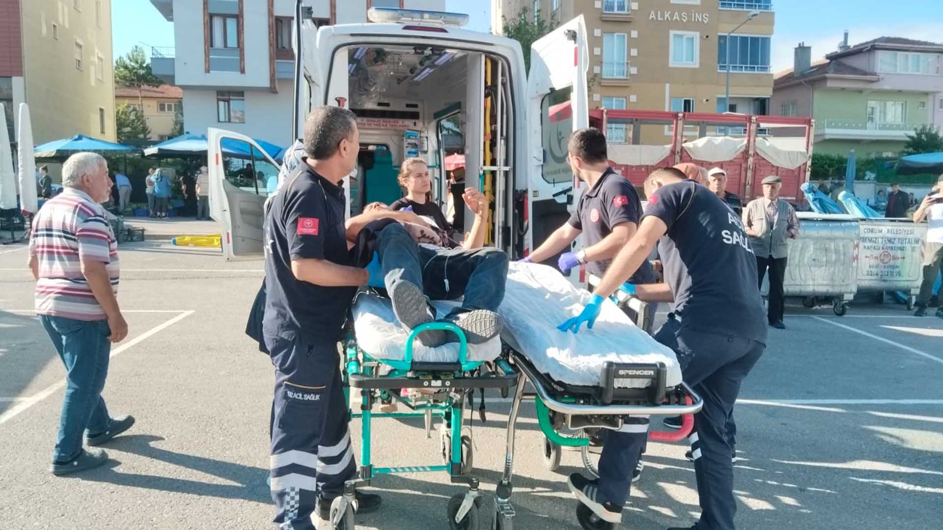 Çorum’da 2 Kişi Pazar Yerine Ateş Açıp, Kaçtı 1’I Ağır, 8 Yaralı 2
