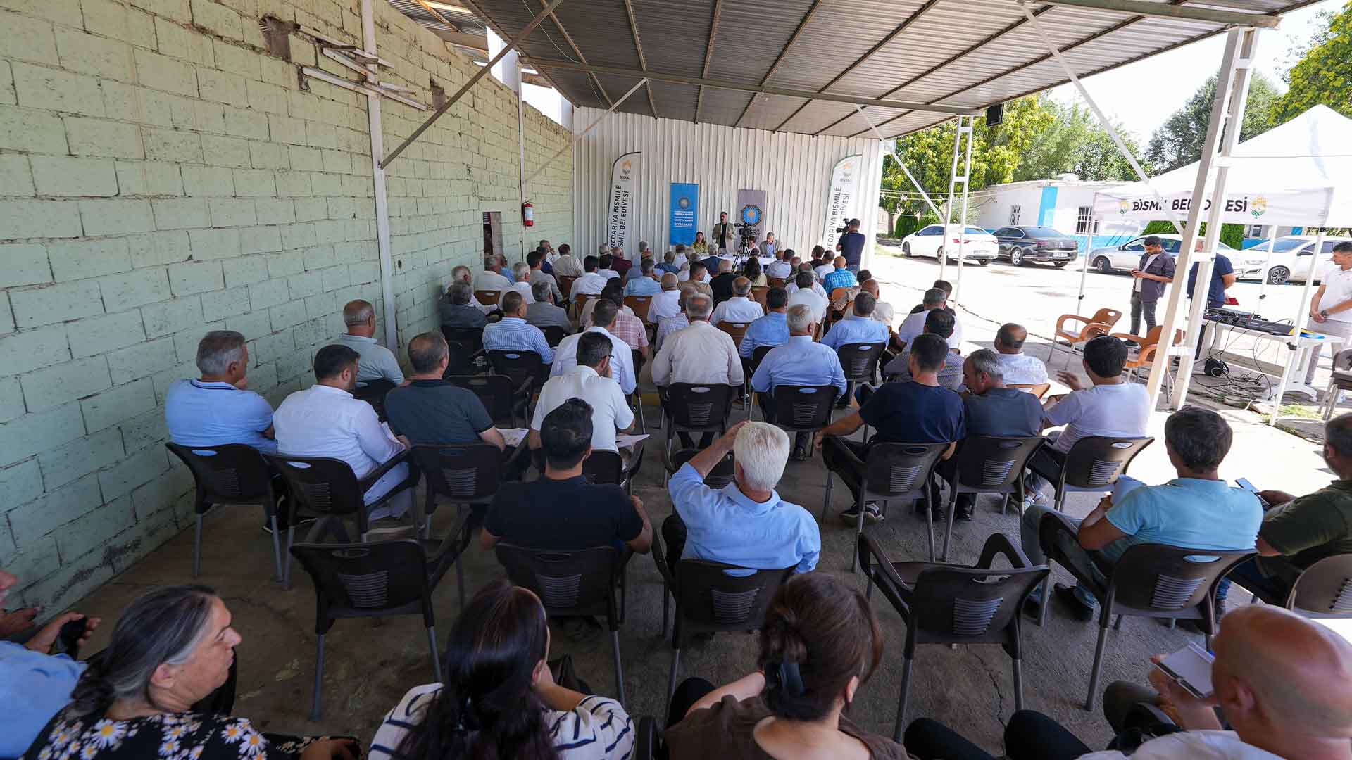 Diyarbakır Büyükşehir Eş Başkanı Doğan Hatun, Bismil'de Muhtarlarla Bir Araya Geldi 2
