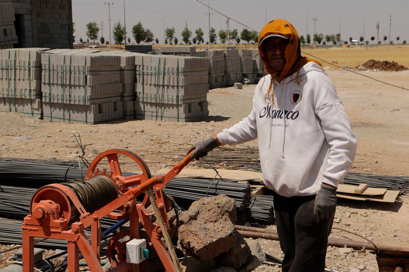 Diyarbakır Kaynıyor, Inşaat Işçileri 49 Derece Kavurucu Sıcaklar Altında Çalışıyor 8