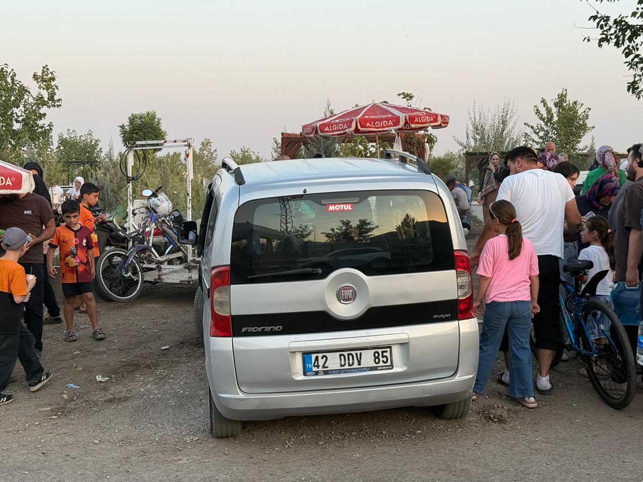 Diyarbakır Yeniköy Mezarlığı’nda Kirlilik Ve Düzensizlikler, Tepki Çekiyor 2
