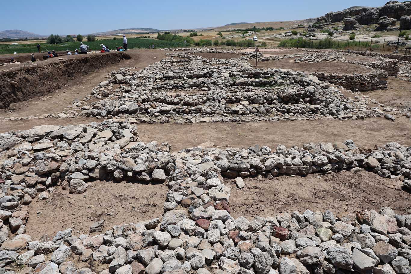Diyarbakır’da 12 Bin Yıllık Ev Modeli Tarihe Işık Tutuyor 3