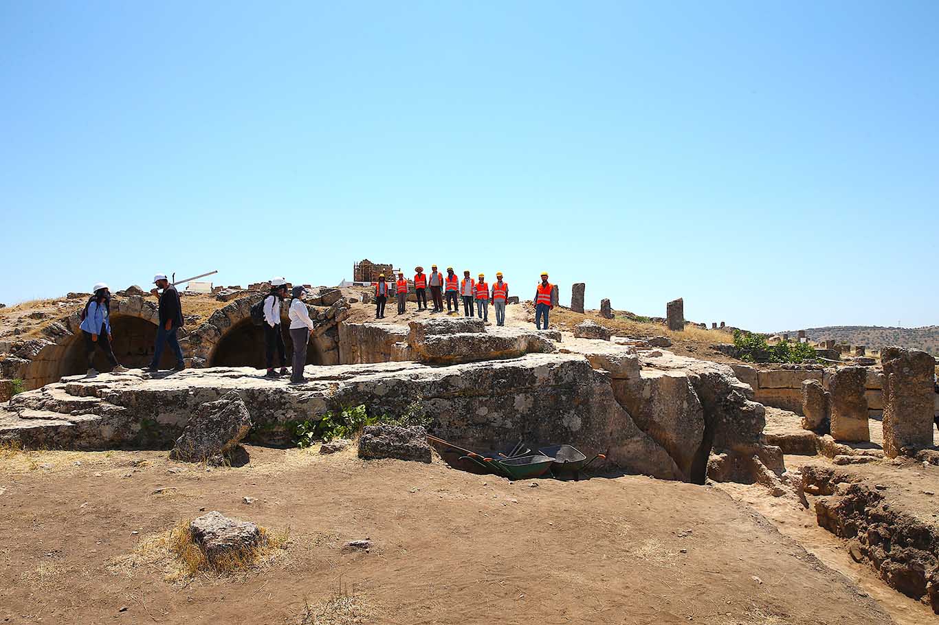 Diyarbakır’da 3 Bin Yıllık Zerzevan Kalesi'nde 1800 Yıllık Keşif 2