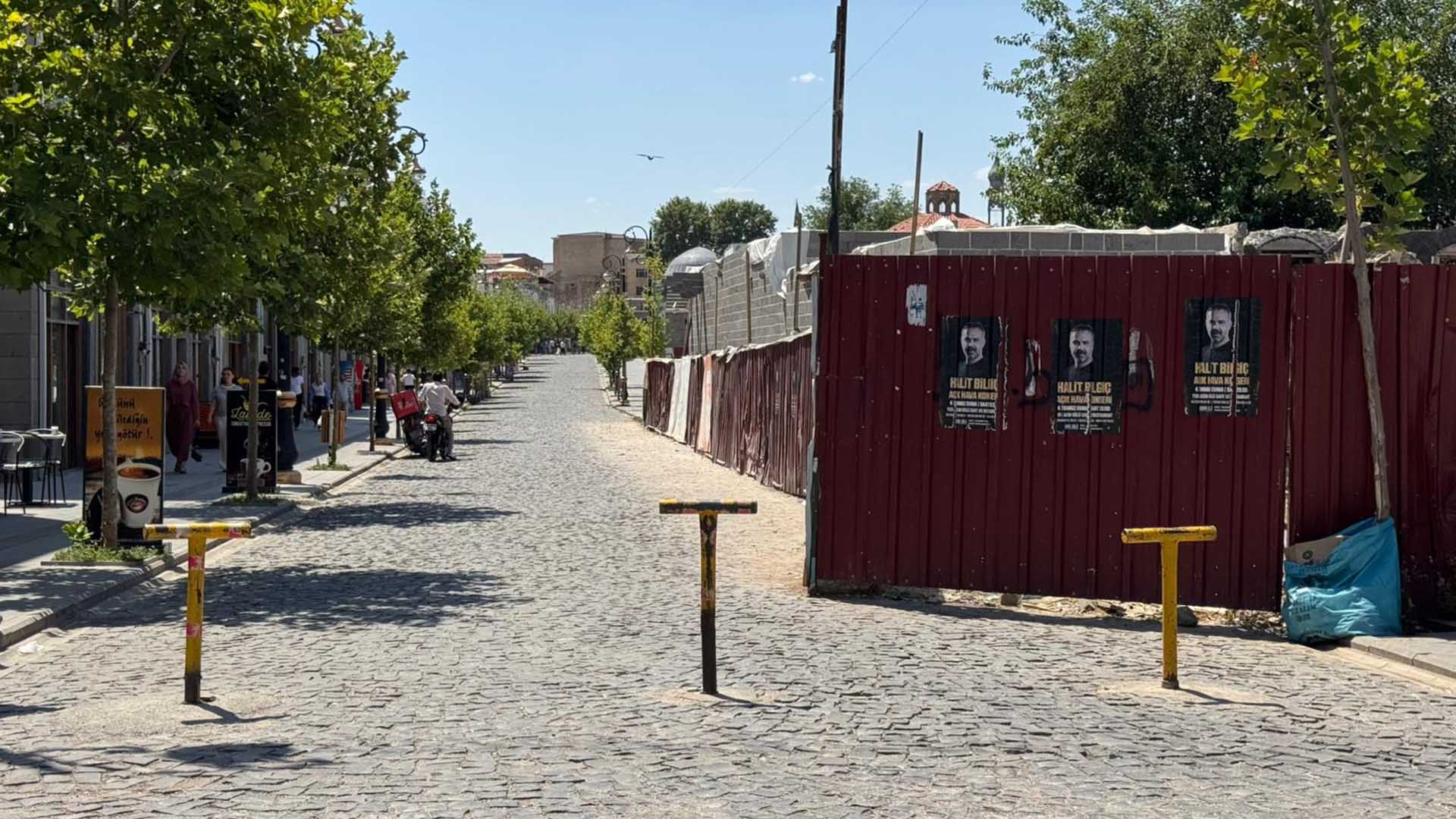 Diyarbakır’da Hava Sıcaklıkları 45 Dereceyi Geçti, Cadde Ve Sokaklar Boş Kaldı 5