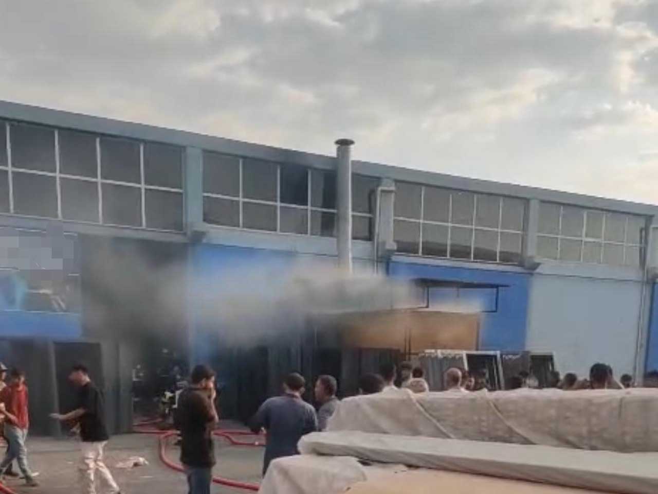 Diyarbakır’da Metal Boyama Atölyesinde Yangın 1