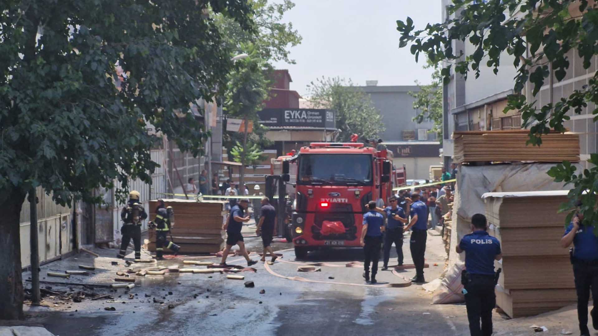Diyarbakır'da Mobilya Boyama Atölyesinde Yangın 3