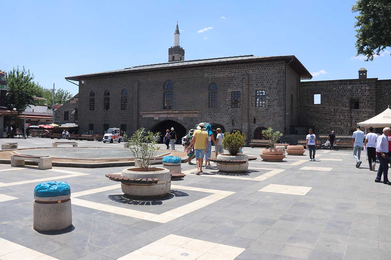 Diyarbakır’ın Ilçesi En Sıcak Bölgeler Arasında Dicle Üniversitesi’nden Uzmanlar Uyardı 10