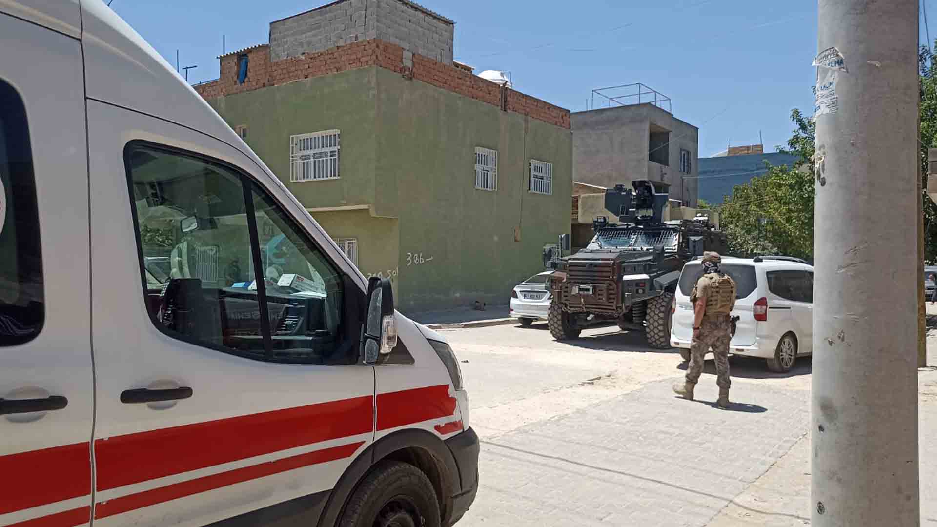 Eşini Ve 2 Çocuğunu Rehin Aldı, Saatlerce Polise Direndi 3
