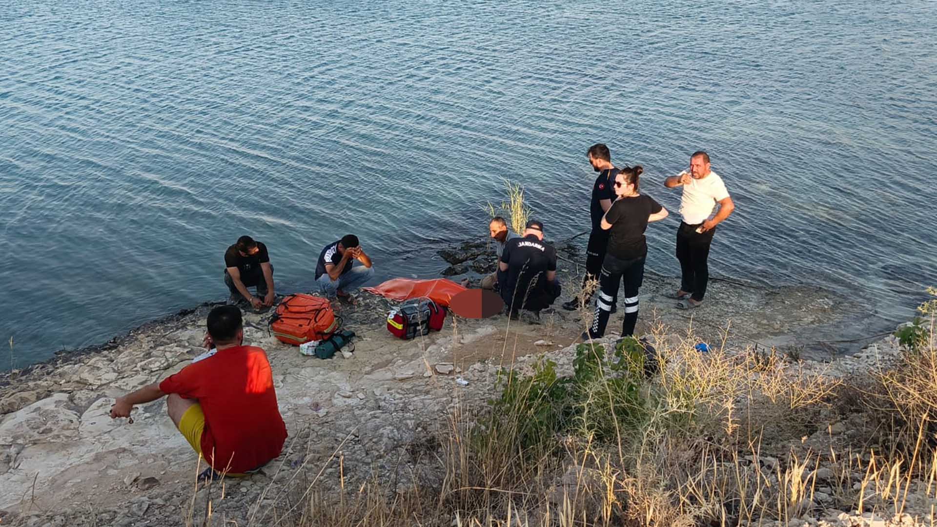 Fırat Nehri'ne Giren 15 Yaşındaki Çocuk Boğuldu