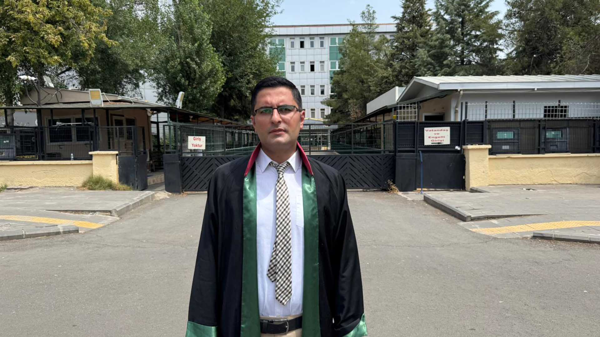 Görüntüler Yargıtay'a Sunuldu Narin Nevzat Tarafından Ahırın Üzerinden Atıldı 5
