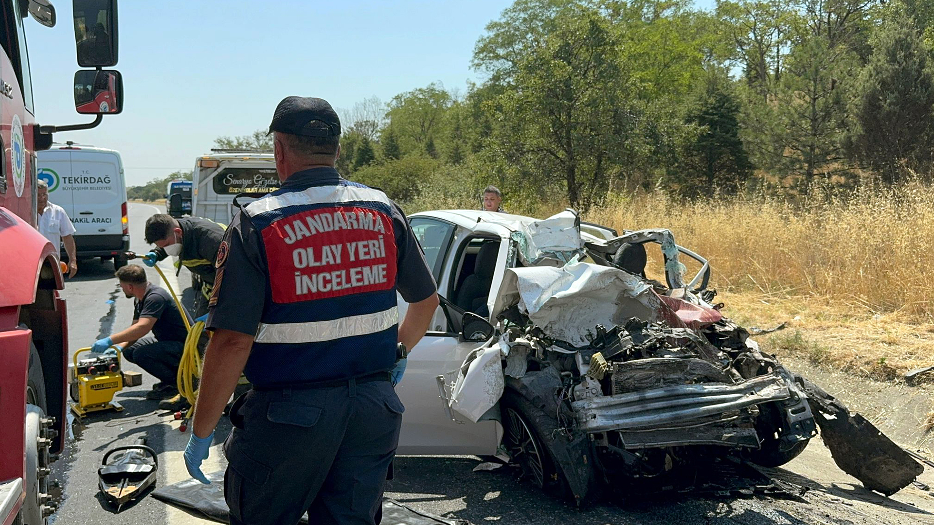 Kamyon Ile Otomobilin Çarpıştığı Kazada 4 Kişi Hayatını Kaybetti 4