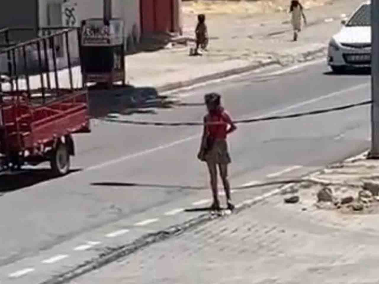 Madde Bağımlısı Gençler Sokak Ortasında Baygın Halde Görüntülendi 2