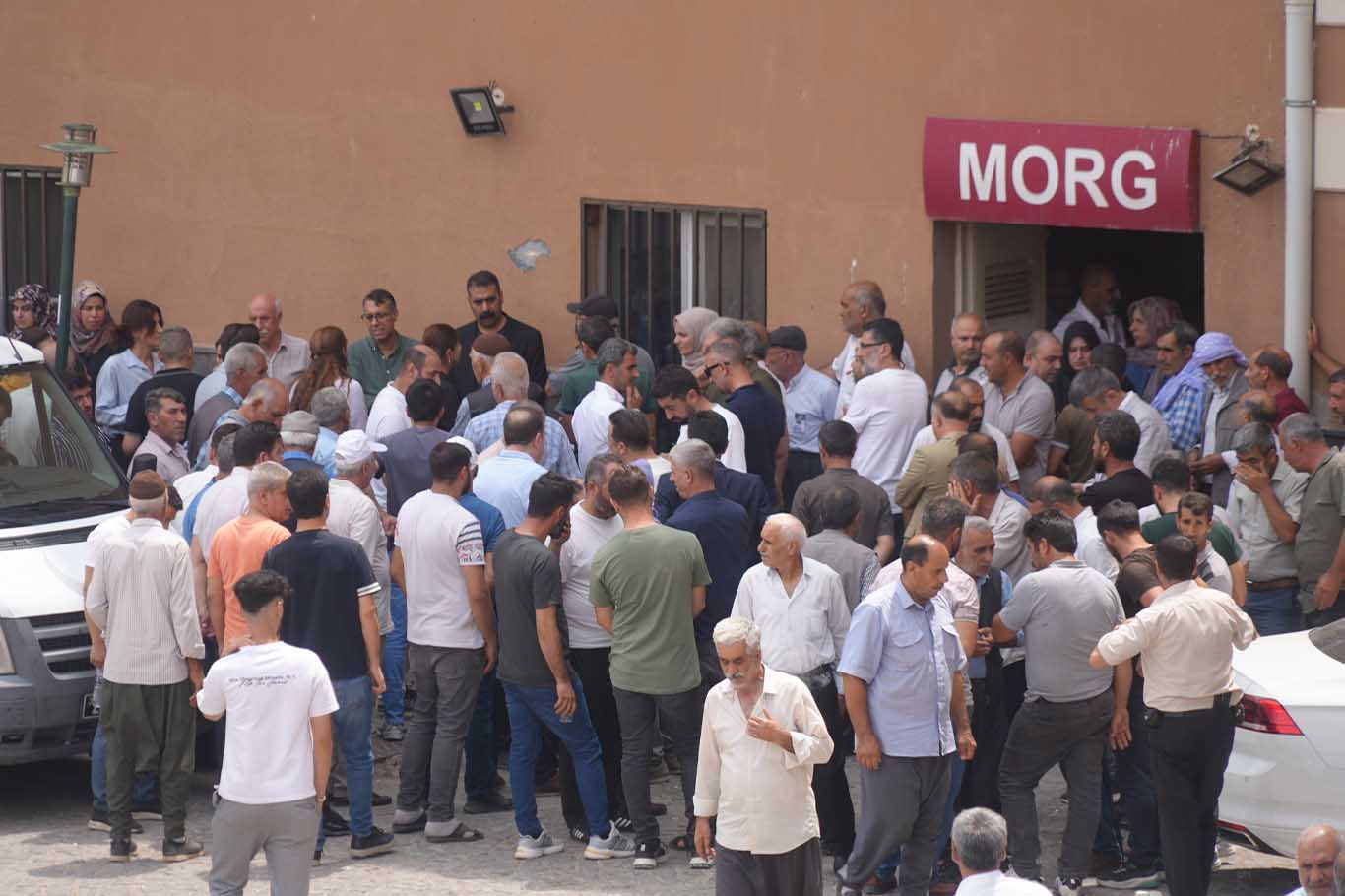 Yangına Müdahaleye Giderken Yaşanan Kazada Ölen Itfaiye Eri, Toprağa Verildi 3