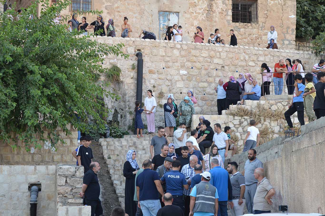 Aynı Ilçede Akşam Saatlerinde 2’Si Kardeş 3 Kadın Evlerinde Ölü Bulundu 4